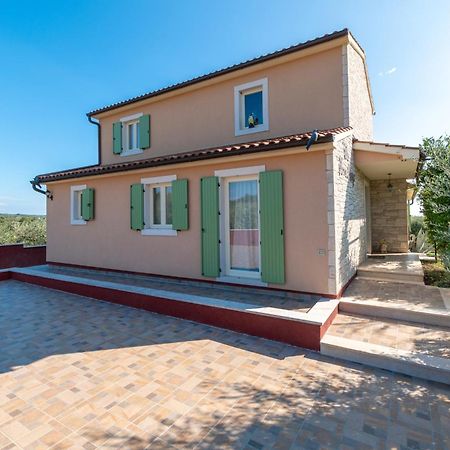 Villa Nona Marija Sveti Lovrec Pazenaticki ภายนอก รูปภาพ