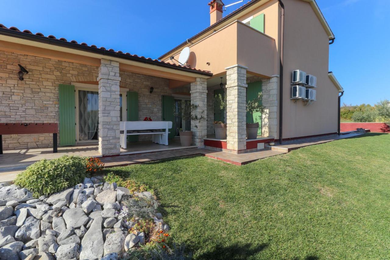 Villa Nona Marija Sveti Lovrec Pazenaticki ภายนอก รูปภาพ