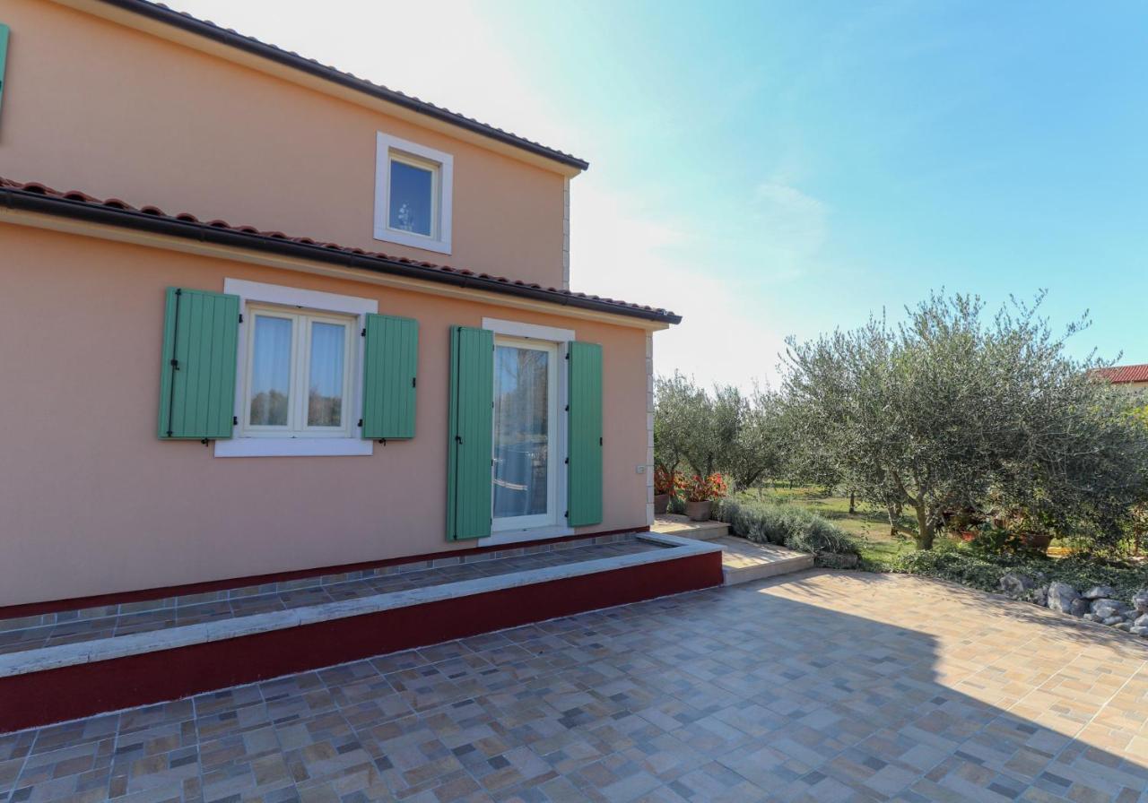 Villa Nona Marija Sveti Lovrec Pazenaticki ภายนอก รูปภาพ