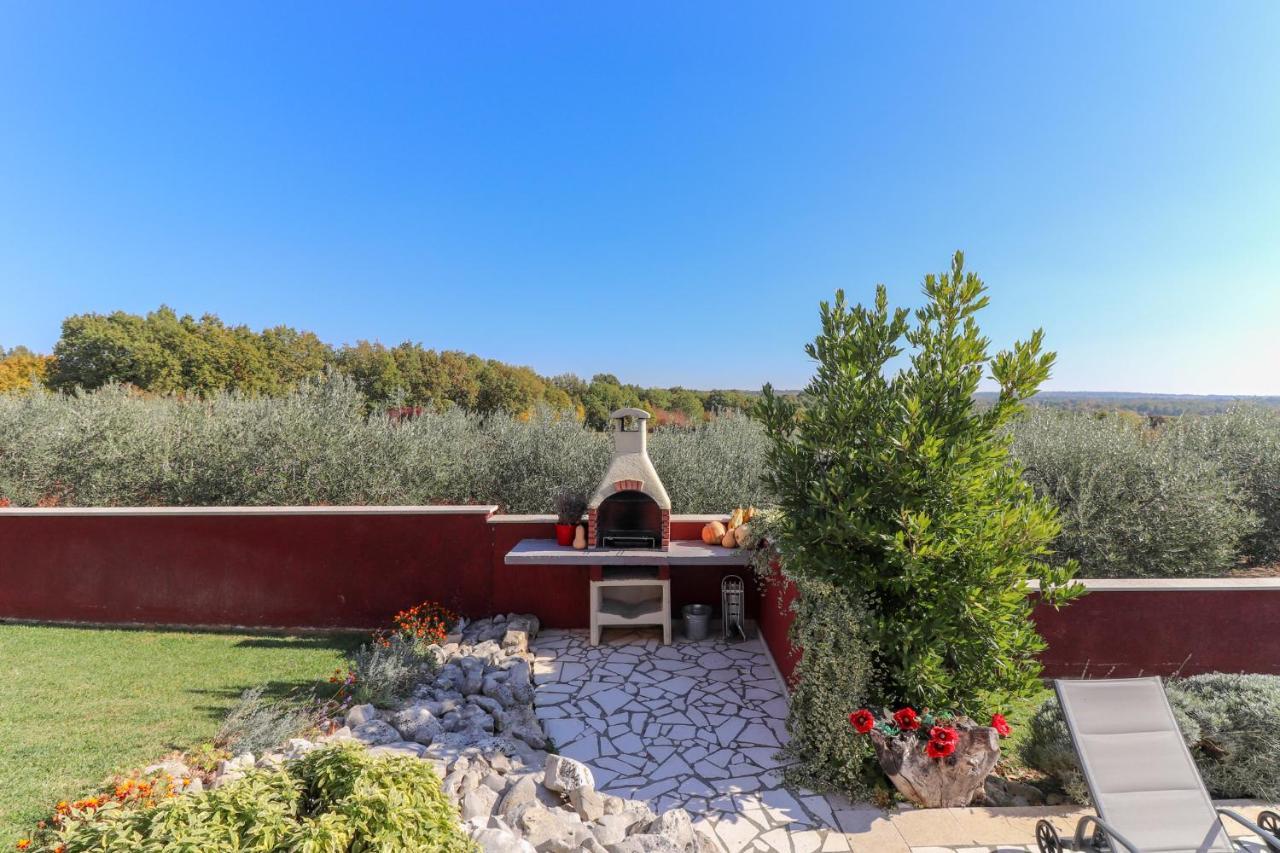 Villa Nona Marija Sveti Lovrec Pazenaticki ภายนอก รูปภาพ
