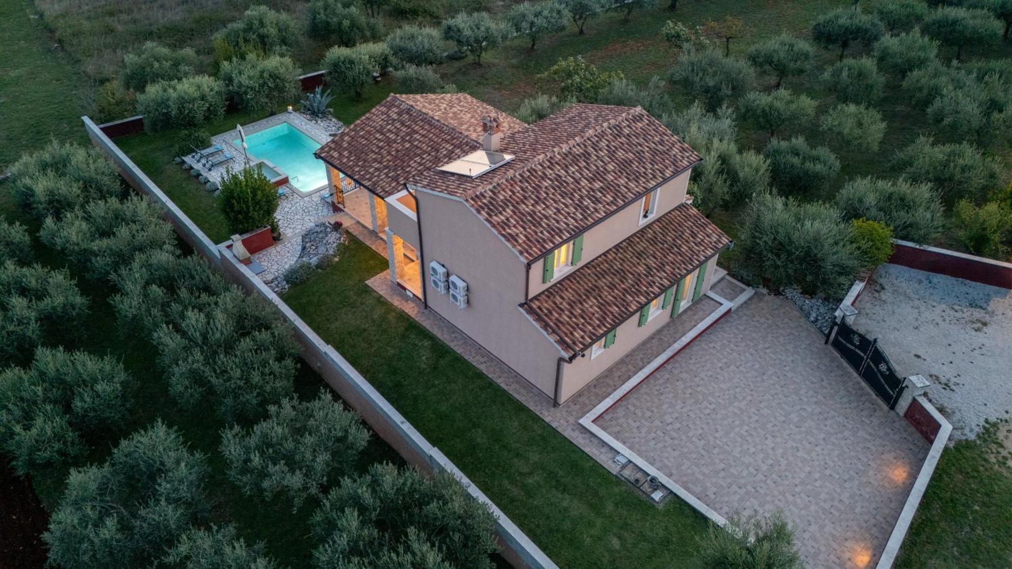 Villa Nona Marija Sveti Lovrec Pazenaticki ภายนอก รูปภาพ